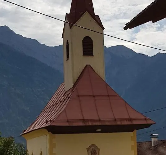 Haus Obermoser דירה *